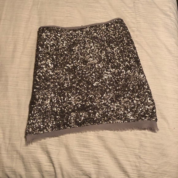 Silver sequin skirt - Picture 1 of 3